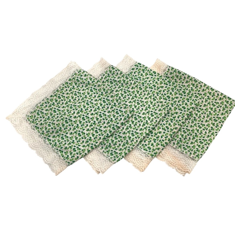 Set‎ of 4 Vintage Green Hollyberry Napkins Lace Trim Cotton Fabric Floral Decor